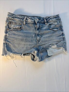 American Eagle Outfitters Light Wash Jean Shorts with Lace Accent -459sku